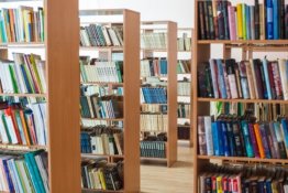 Abiturientams šiemet nereikės laikyti lietuvių kalbos ir literatūros įskaitos